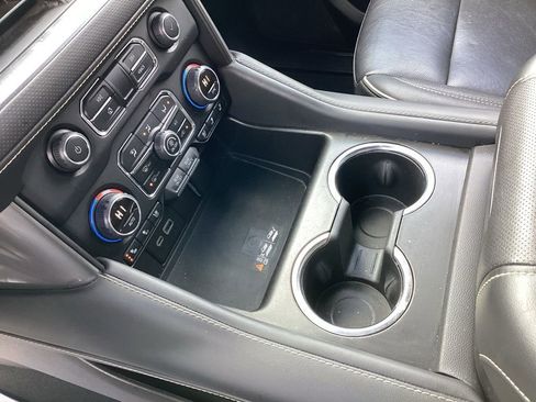 Used 2023 Chevrolet Suburban Premier image 42