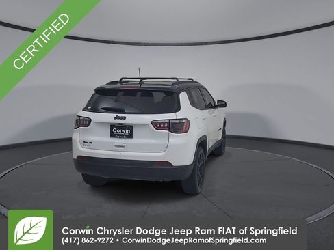 Used 2024 Jeep Compass Latitude w/ Convenience Group image 11