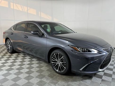 New 2025 Lexus ES 350 w/ Premium Package image 9