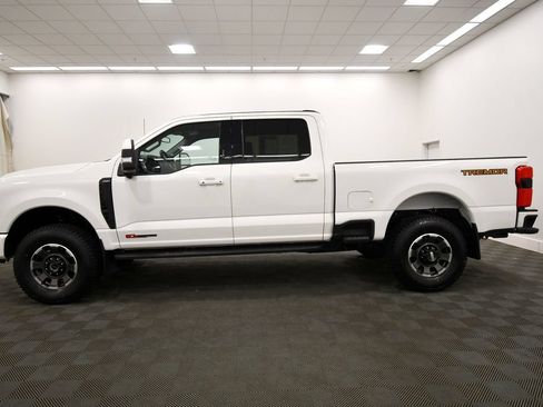 Used 2023 Ford F250 Lariat w/ Lariat Ultimate Package AWD/4WD image 4