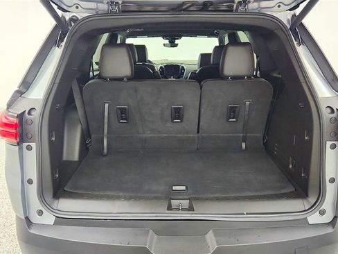 Used 2023 Chevrolet Traverse RS AWD/4WD image 23