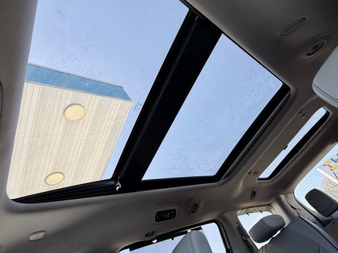 Used 2020 Chrysler Pacifica Limited image 54