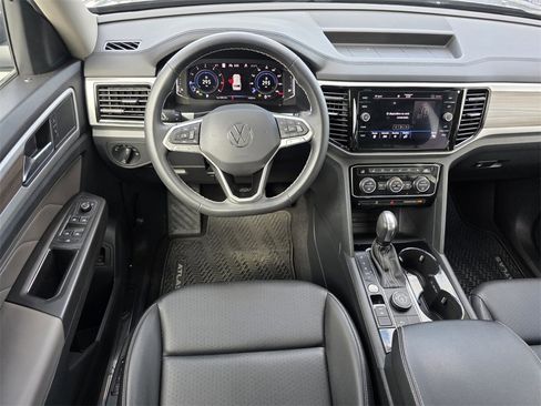 Used 2022 Volkswagen Atlas SEL image 13