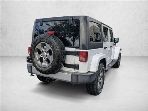 Used 2018 Jeep Wrangler Unlimited Sahara image 6
