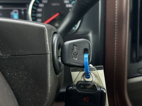 Used 2017 Chevrolet Silverado 1500 High Country image 24