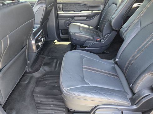 Used 2022 Ford Expedition Platinum RWD image 28