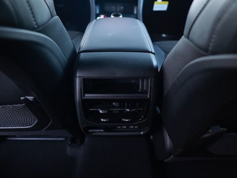 New 2026 Jeep Grand Cherokee Altitude AWD/4WD image 28