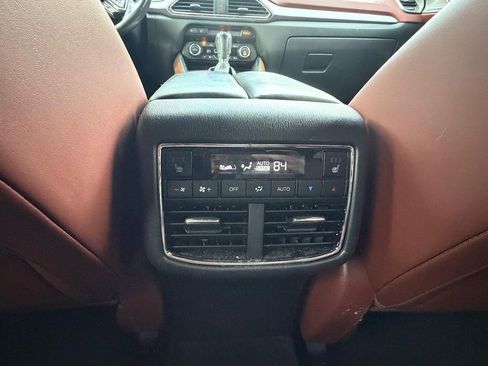 Used 2018 MAZDA CX-9 Signature image 29