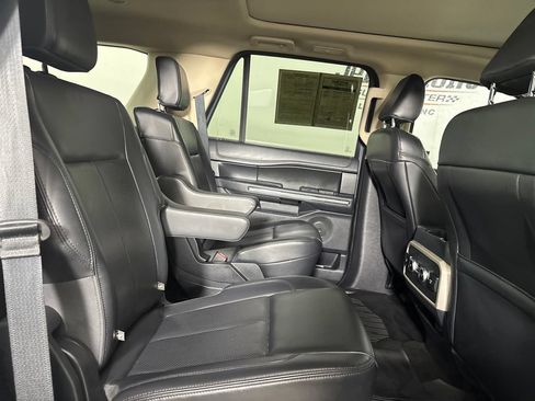 Used 2022 Ford Expedition XLT RWD image 25