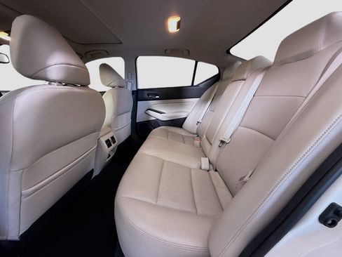 Used 2019 Nissan Altima 2.5 SL FWD image 25