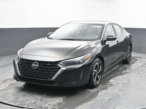 Used 2024 Nissan Sentra SV FWD image 3