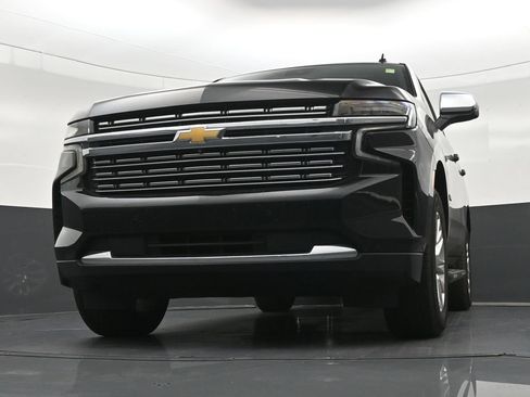 Used 2023 Chevrolet Tahoe Premier w/ Advanced Technology Package RWD image 31