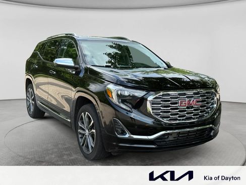 Used 2020 GMC Terrain Denali w/ GMC Pro Grade Package AWD/4WD image 3