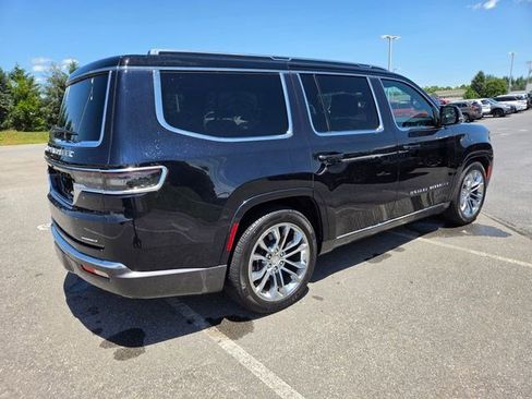Used 2022 Jeep Grand Wagoneer Series II AWD/4WD image 17