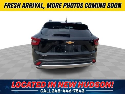 Used 2024 Chevrolet Trax LT w/ Driver Confidence Package FWD image 9