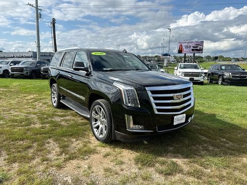 Used 2016 Cadillac Escalade Luxury AWD/4WD image 15
