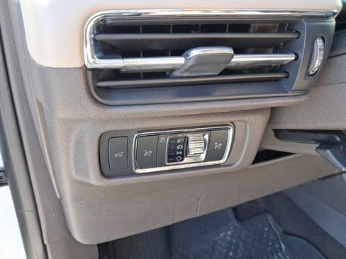 Used 2021 Lincoln Corsair FWD image 24