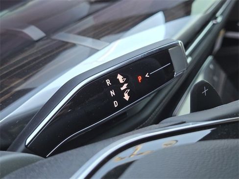 New 2026 Cadillac Escalade Luxury image 13