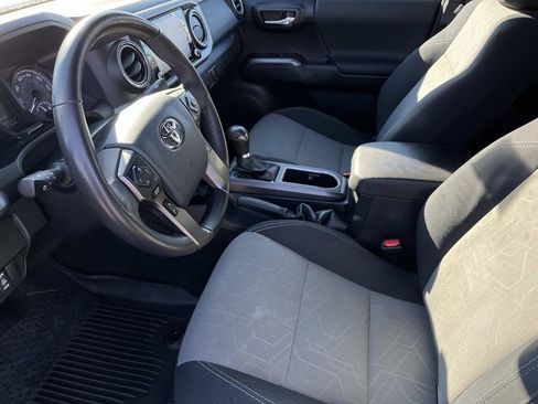 Used 2020 Toyota Tacoma TRD Off-Road image 24