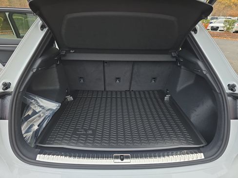 New 2025 Audi Q3 2.0T Premium image 12
