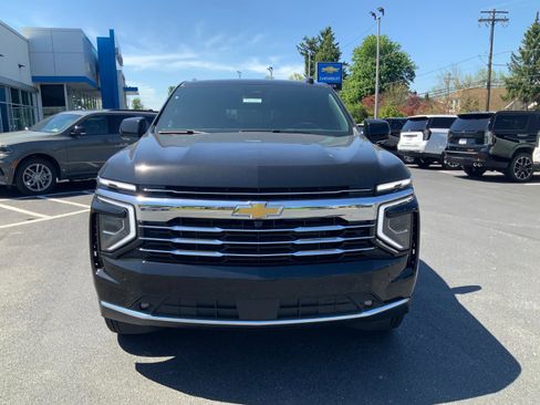 New 2026 Chevrolet Suburban LT w/ Comfort Package AWD/4WD image 2