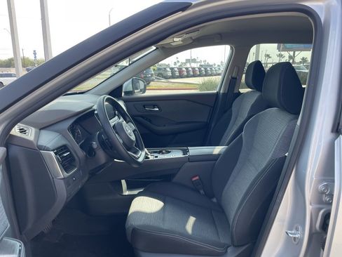 Certified 2023 Nissan Rogue SV image 13