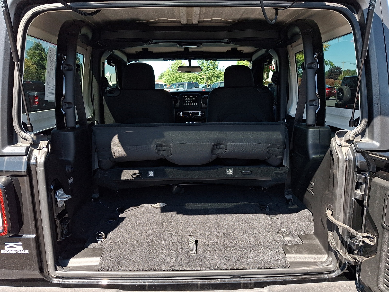 Certified 2019 Jeep Wrangler Sport AWD/4WD image 27