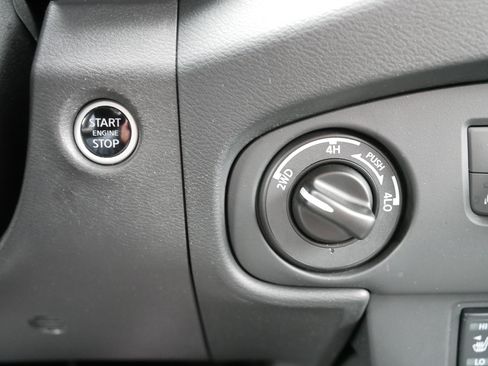 Certified 2023 Nissan Frontier SV w/ SV Convenience Package image 32