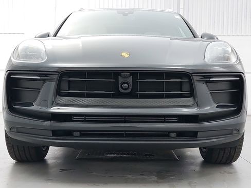 New 2026 Porsche Macan image 10