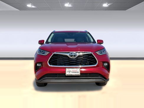Used 2026 Toyota Highlander Limited AWD/4WD image 6