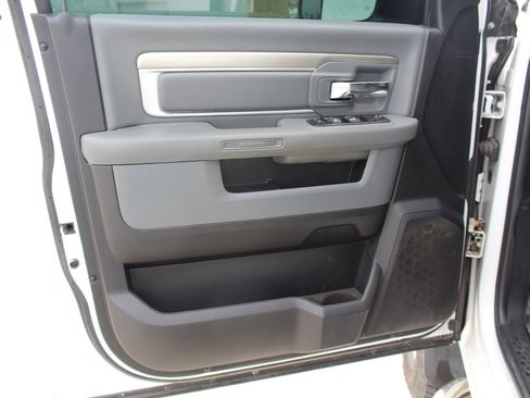 Used 2016 RAM 2500 SLT AWD/4WD image 16