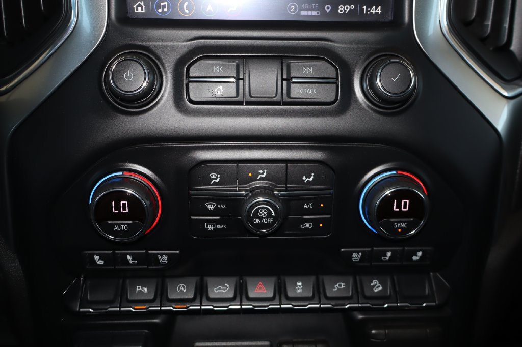 Used 2021 Chevrolet Silverado 1500 LTZ AWD/4WD image 27
