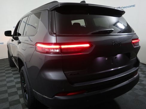 Used 2024 Jeep Grand Cherokee L Laredo image 10