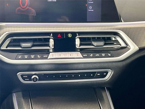 Used 2022 BMW X5 xDrive40i w/ M Sport Package image 22
