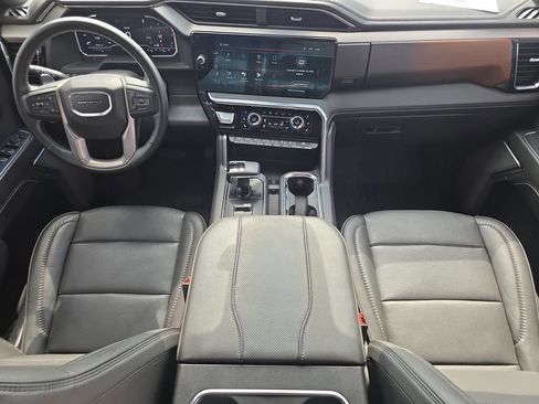 Used 2024 GMC Sierra 1500 Denali w/ Denali Reserve Package AWD/4WD image 9