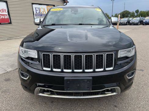 Used 2014 Jeep Grand Cherokee Overland w/ Mopar Chrome Edition Group AWD/4WD image 2