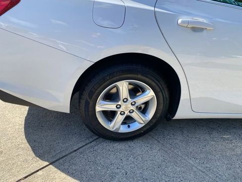 Used 2023 Chevrolet Malibu LS image 14