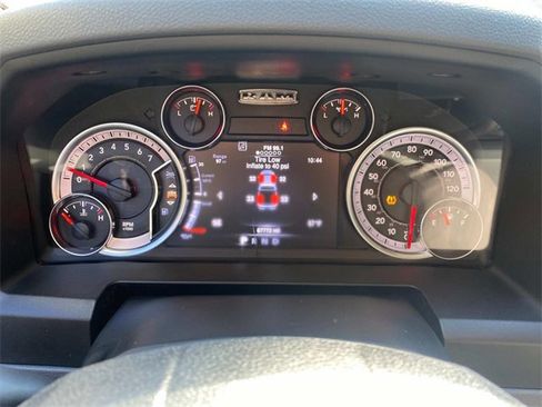 Used 2020 RAM 1500 Classic SLT w/ Luxury Group image 17