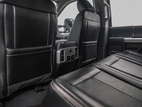 Used 2021 Ford F250 Lariat w/ Lariat Value Package AWD/4WD image 38