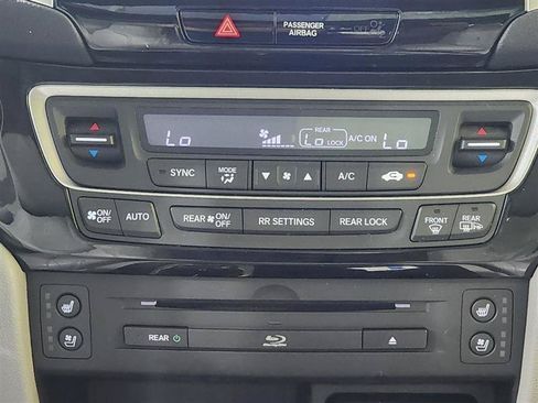 Used 2016 Honda Pilot Elite image 17