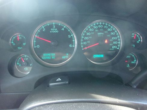 Used 2009 GMC Sierra 1500 SLT w/ Suspension Package, Off-Road image 18