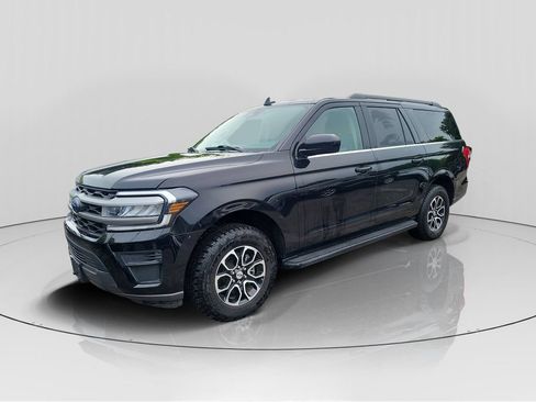Used 2024 Ford Expedition Max XLT AWD/4WD image 3