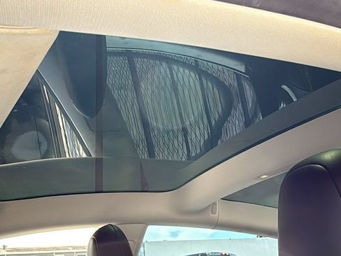 Used 2019 Tesla Model 3 Mid Range RWD image 35