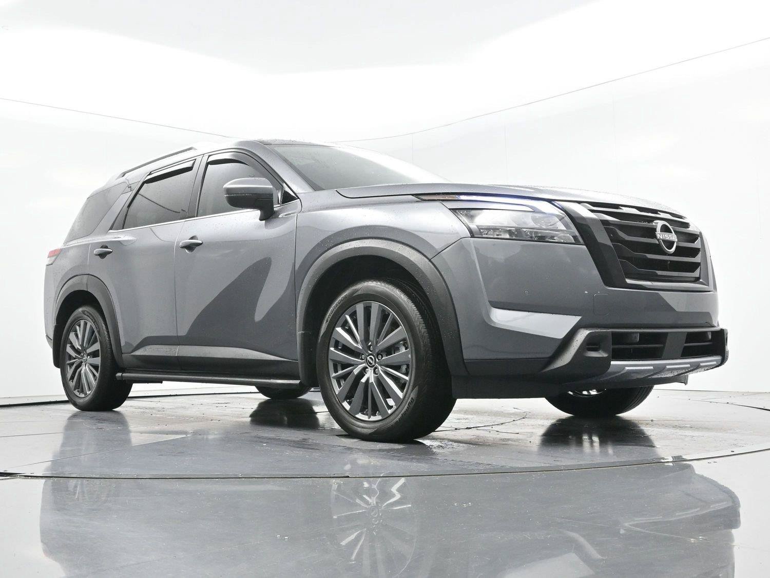 Used 2025 Nissan Pathfinder SL w/ SL Premium Package FWD image 39