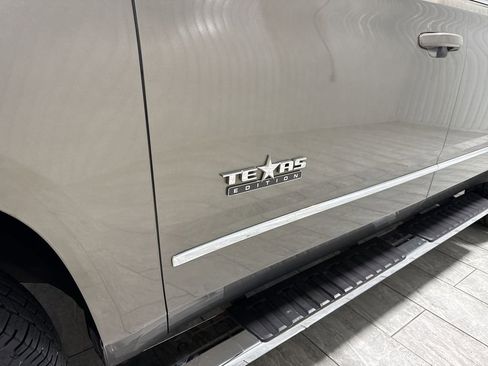 Used 2019 Chevrolet Suburban LT w/ LT Signature Package image 33