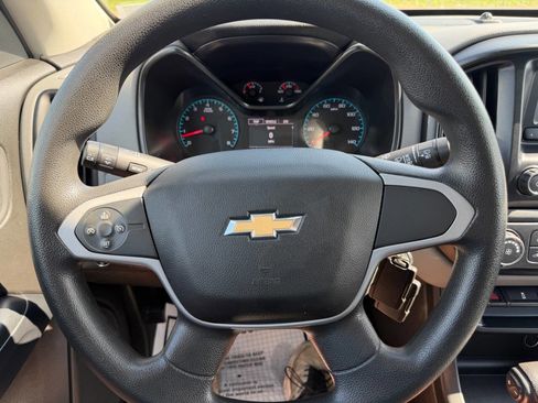Used 2016 Chevrolet Colorado W/T w/ WT Convenience Package AWD/4WD image 12