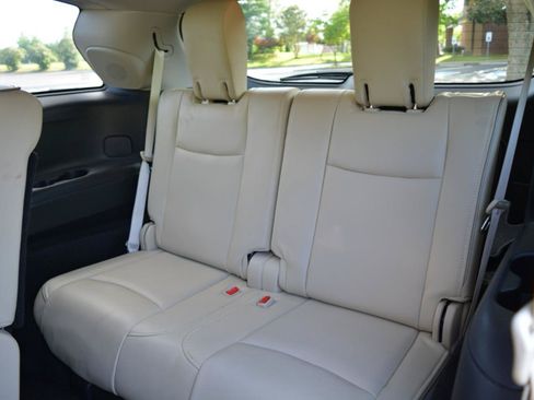 Used 2019 INFINITI QX60 Luxe w/ Sensory Package AWD/4WD image 13