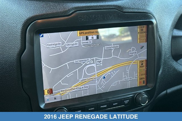 Used 2016 Jeep Renegade Latitude FWD image 21