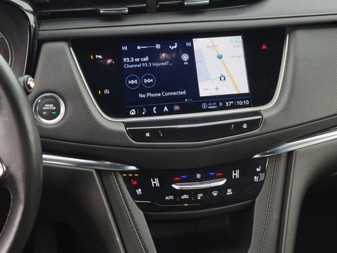 Used 2023 Cadillac XT5 Premium Luxury image 11