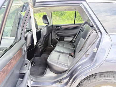 Used 2017 Subaru Outback 2.5i Limited AWD/4WD image 17